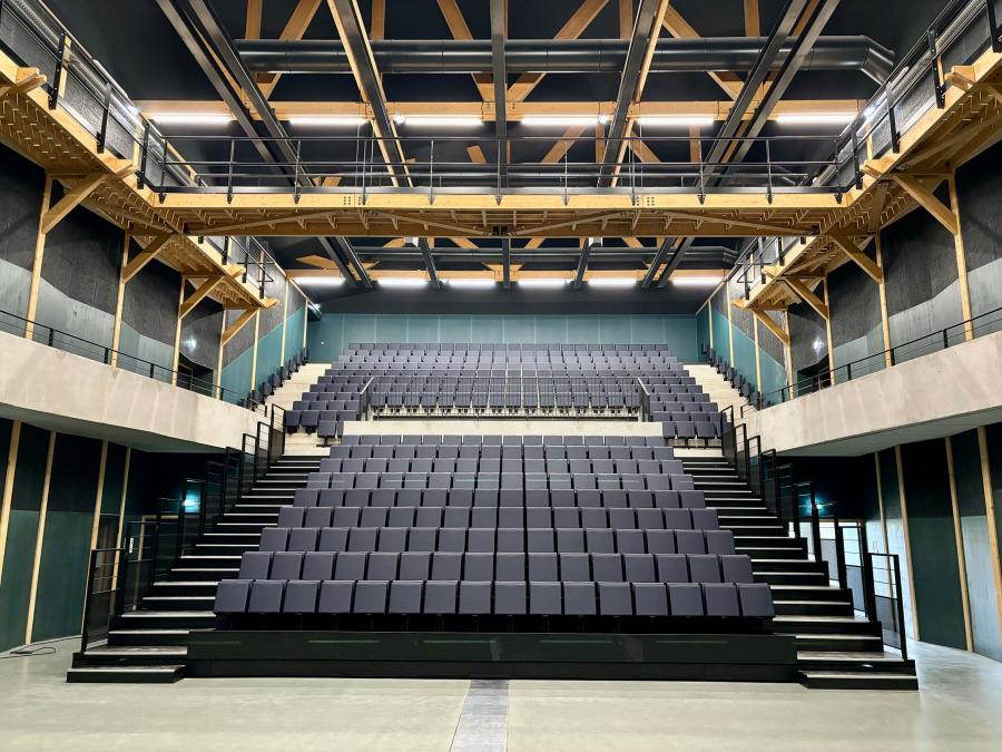 Kulturzentrum in umgebauter Industriehalle
